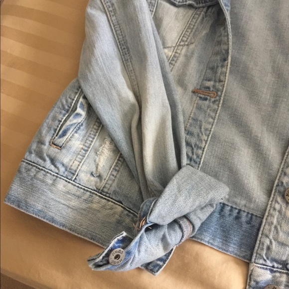 MUDD large distressed jean jacket - Picture 4 of 4